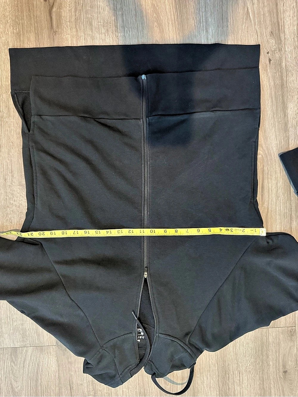 Nike women’s Black Dri-FIT Hooded Jacket - Picture 6 of 7